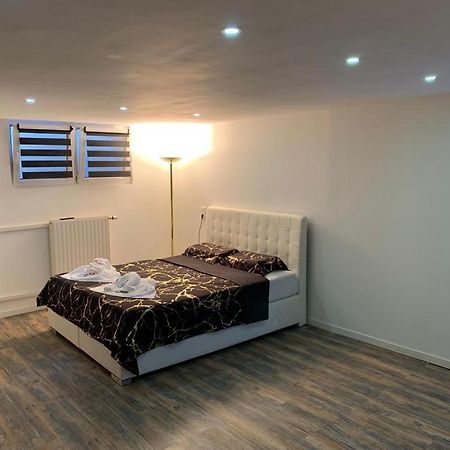 Studio 45M2 Tres Calme Village-Neuf 외부 사진